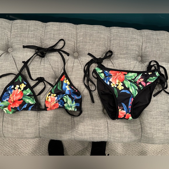 Fede Swimwear tropical string bikini - Picture 2 of 11